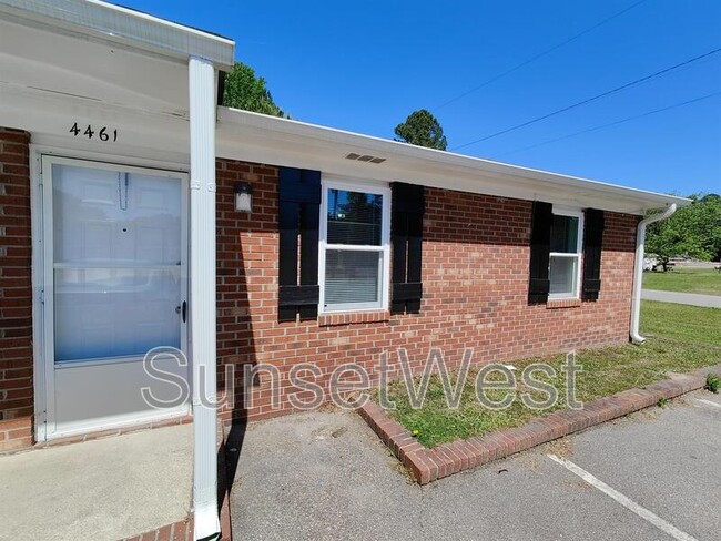 Primary Photo - 4461 Layola Ave