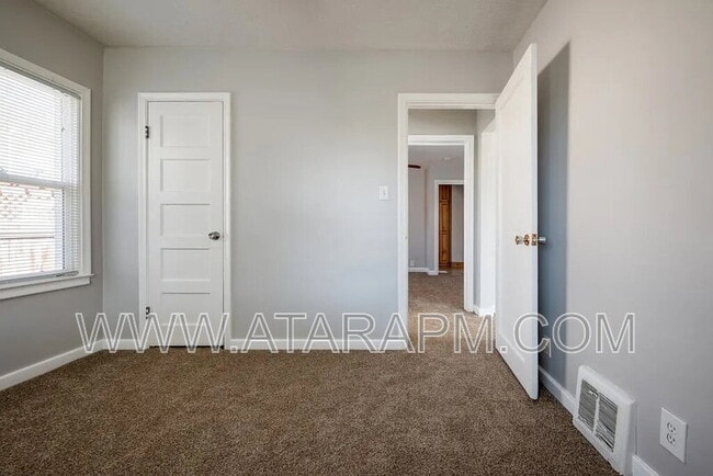 Building Photo - 291 S 800 W