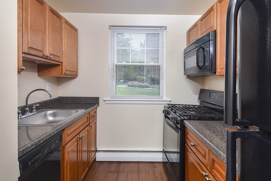 Kitchen - Rosemore Gardens