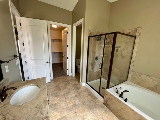 Building Photo - Lovely townhome for rent in Orem