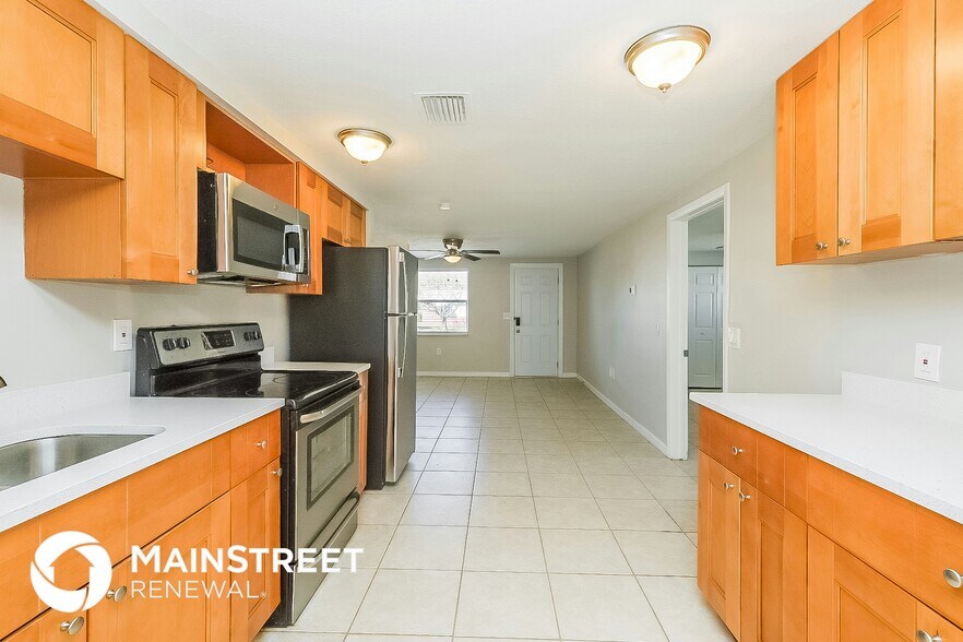 Building Photo - 4633 Irene Loop