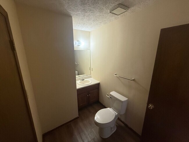 Building Photo - 131 Williamson St