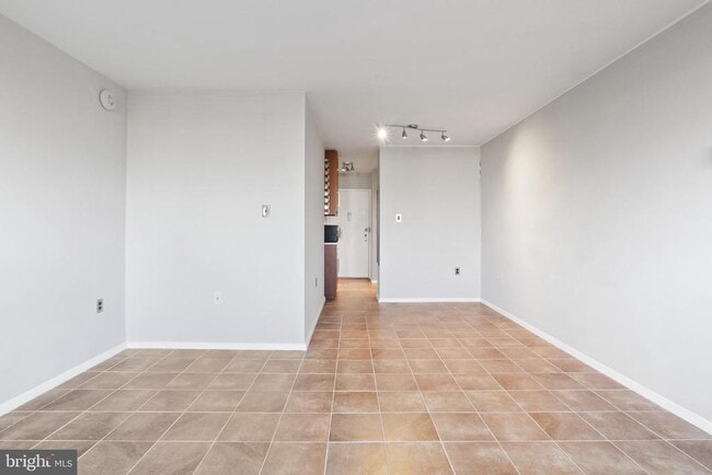 Building Photo - 801 N Pitt St