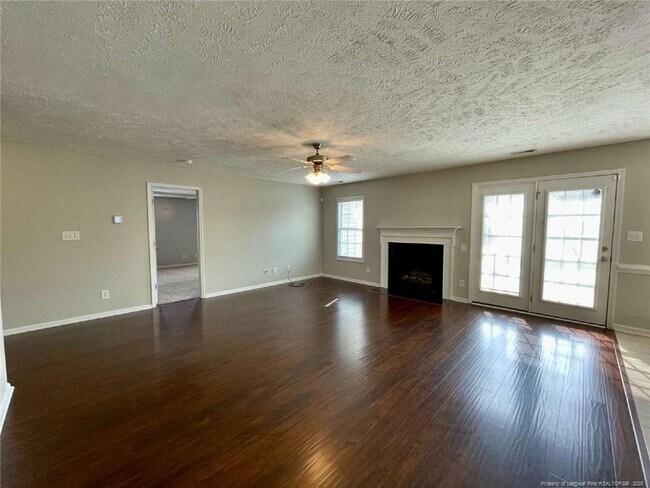 Building Photo - 193 Lochwood Dr