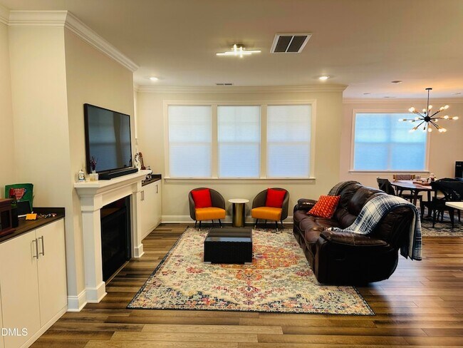 Building Photo - 393 Natsam Wds Wy