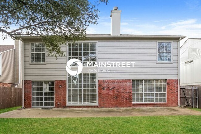 Building Photo - 4 Bedroom Pet-Friendly Home in FORT WORTH,...