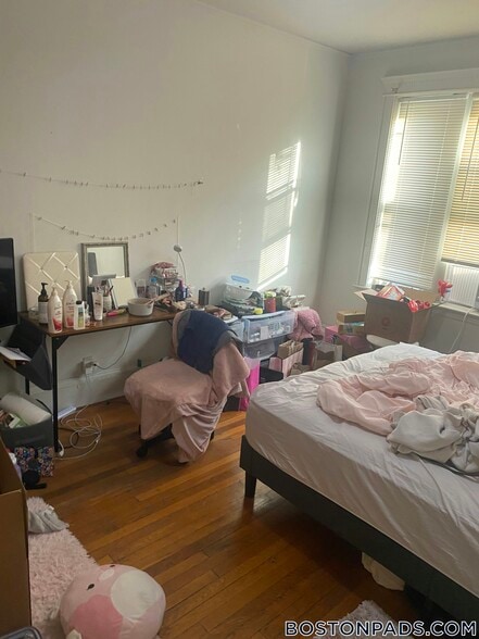 Building Photo - 1426 Commonwealth Ave