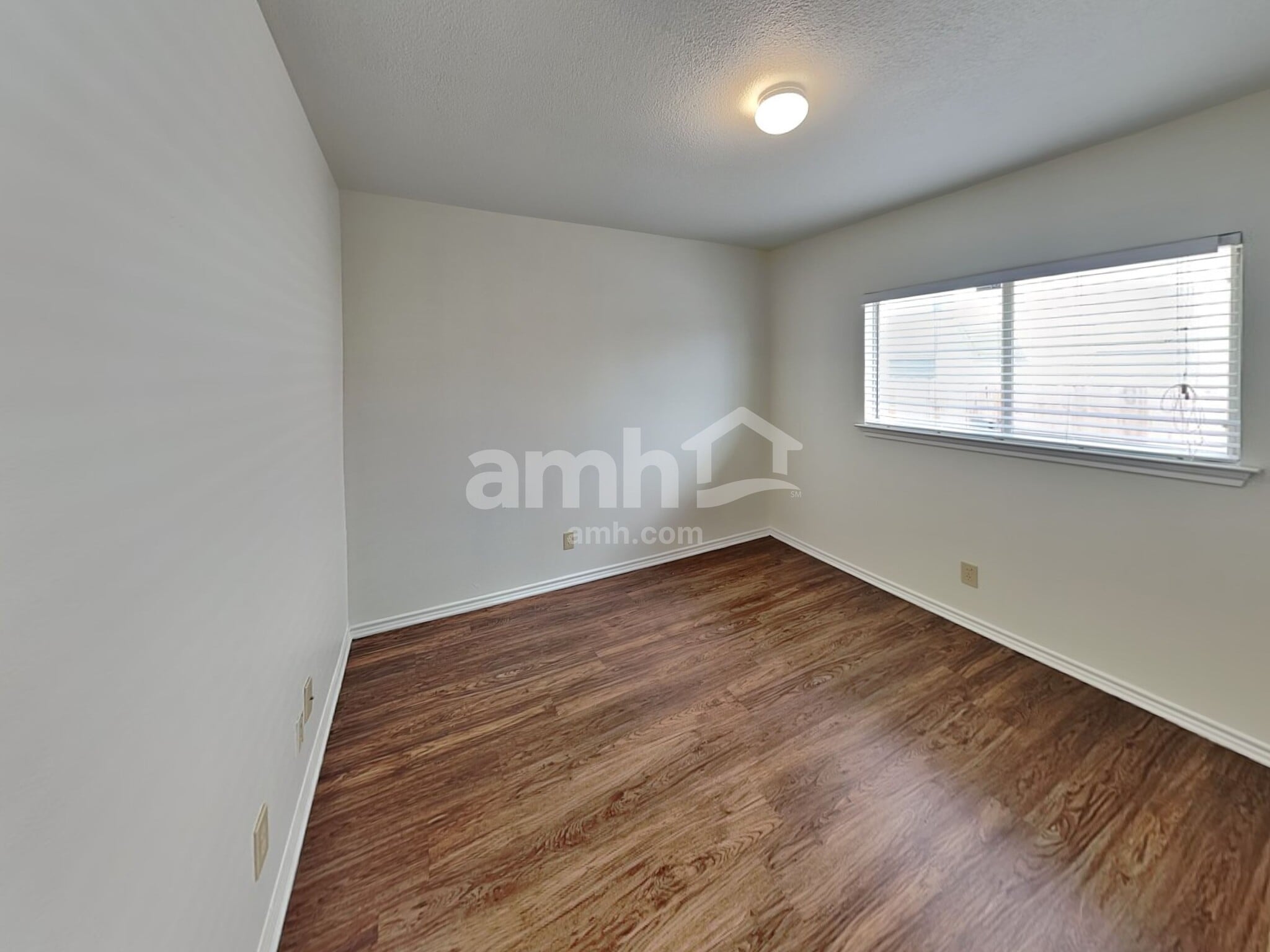 Building Photo - 6422 Beech Trail Dr