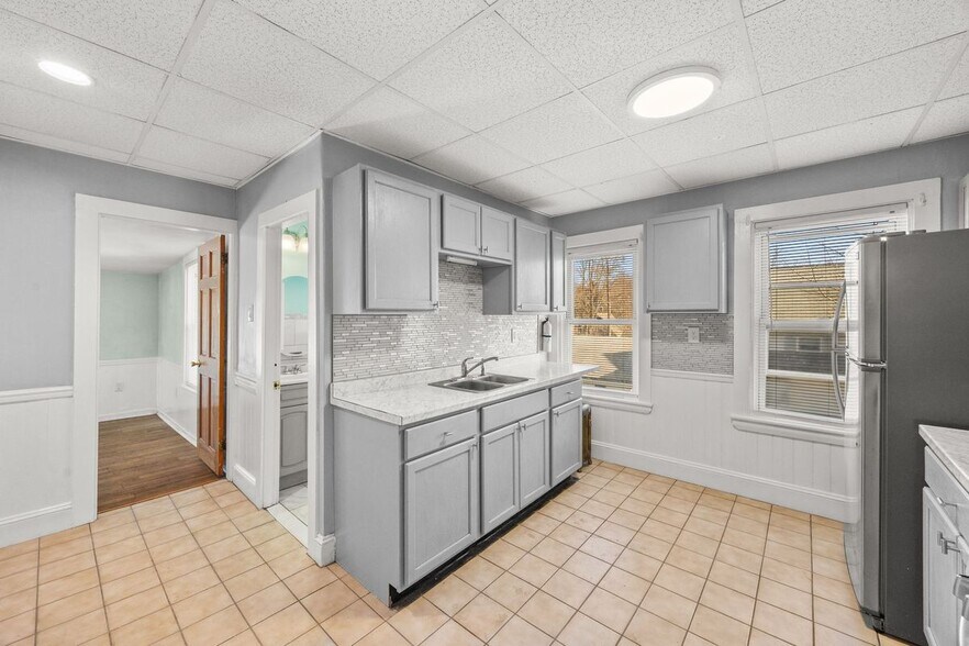 Building Photo - 149 Clifton Ave