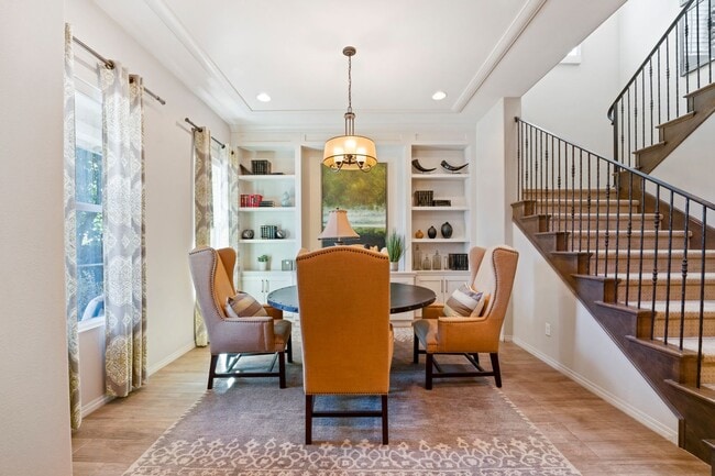 Building Photo - Exceptional Remodeled & Professionally Fur...