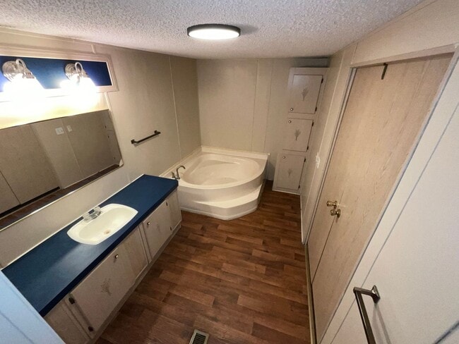 Building Photo - 109 Mitchell Rd