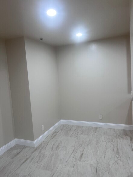 Building Photo - 281 Juana Ave