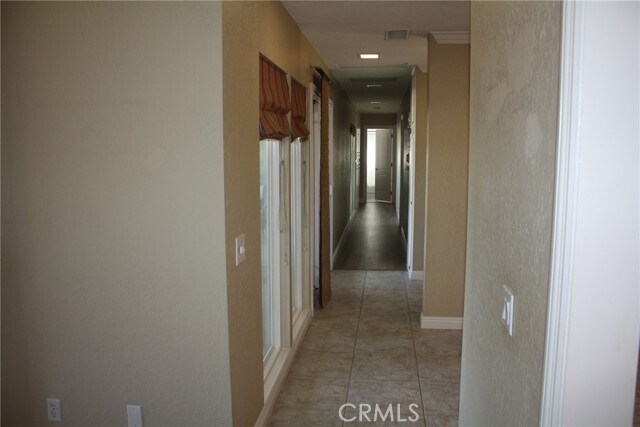 Building Photo - 16540 Wagon Wheel Dr