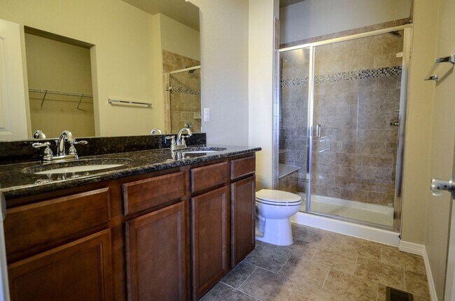 Building Photo - 3836 Manhattan Ave