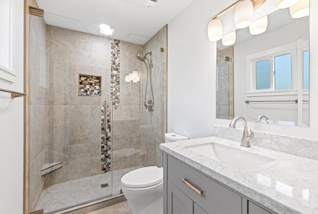 Building Photo - 2677 Humbug Creek Rd