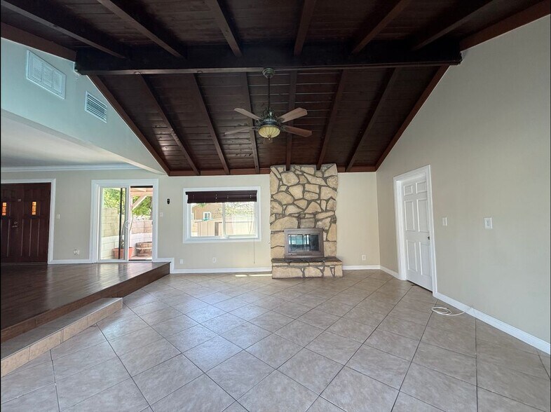Building Photo - 12139 Gard