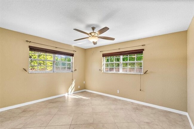 Building Photo - 2991 NW 106th Ave