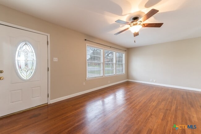 Building Photo - 126 Bellaire St