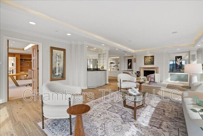 Building Photo - 1530 Key Blvd