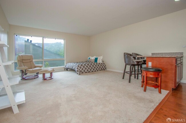 Building Photo - 55 Red Rock Way