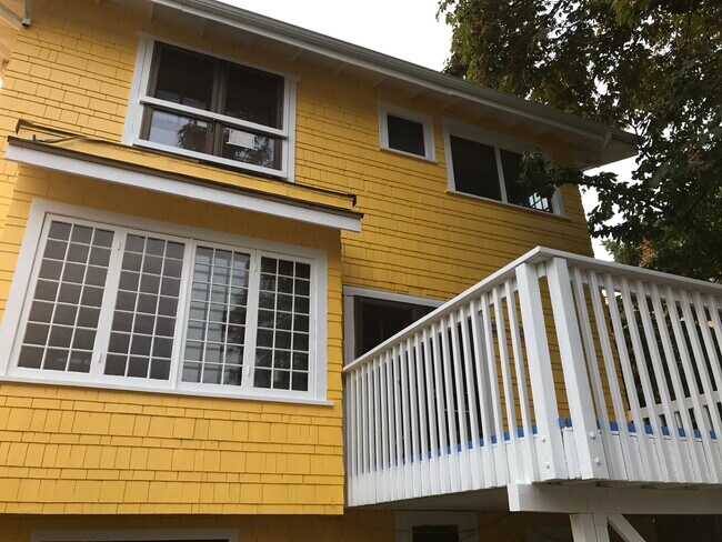 Building Photo - 5228 20th Ave NE