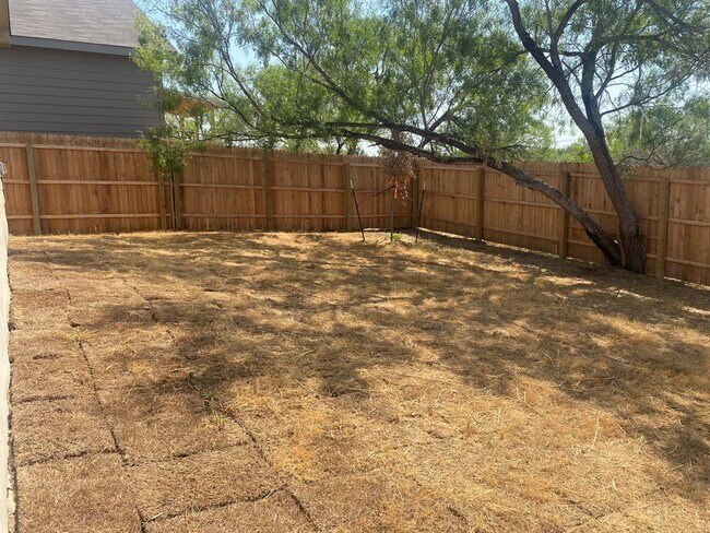 Building Photo - 7102 Satellite Wy