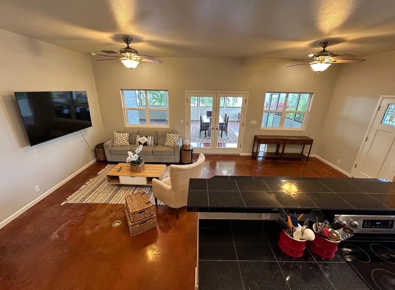 Building Photo - 118 E Huapala Pl