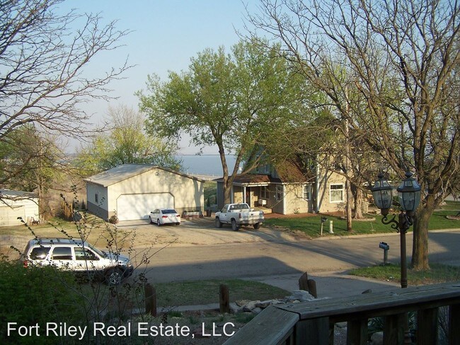 Building Photo - 3 br, 2 bath House - 603 Birch