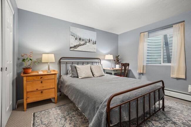 Building Photo - Prime Location | Spacious 4BD Home with El...