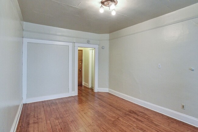 Building Photo - Allendale Apartments