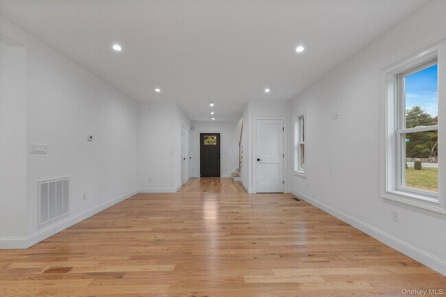 Building Photo - 65 Paulding Ln