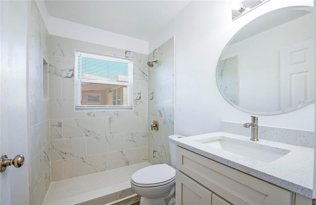 Building Photo - 717 E Gulf Blvd