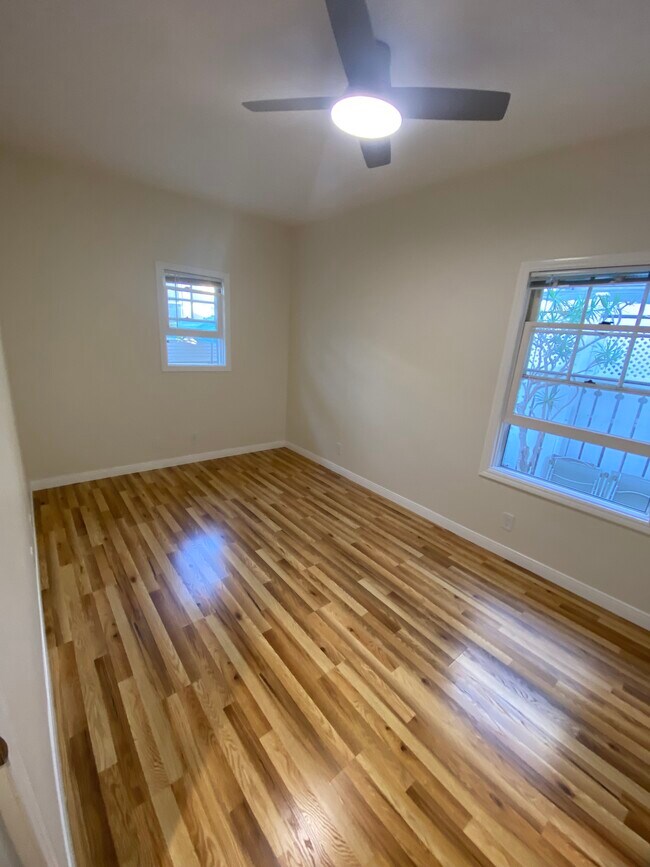 Bedroom roughly 11x14 - 815 14th St