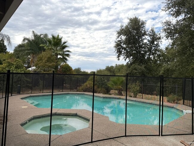 Building Photo - 5523 Freeman Cir