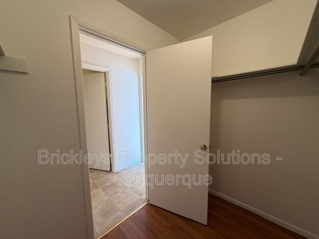 Building Photo - 8444 Spain Rd NE