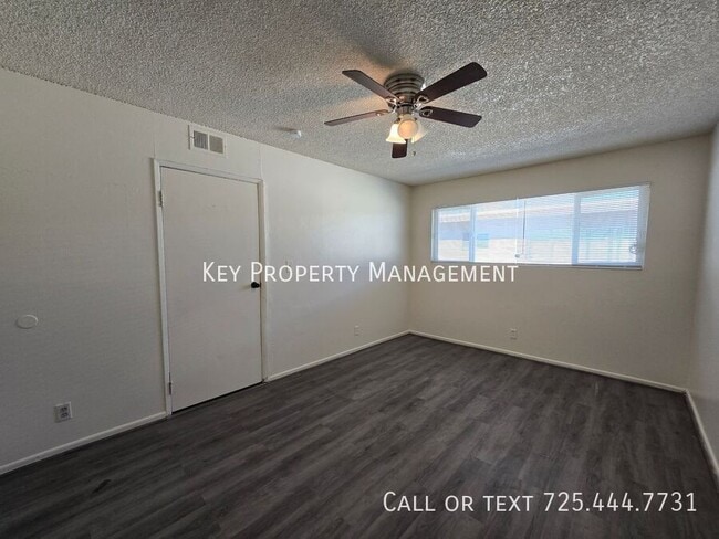 Building Photo - 2 Bedroom 1 Bath Condo Near Cheyenne and R...