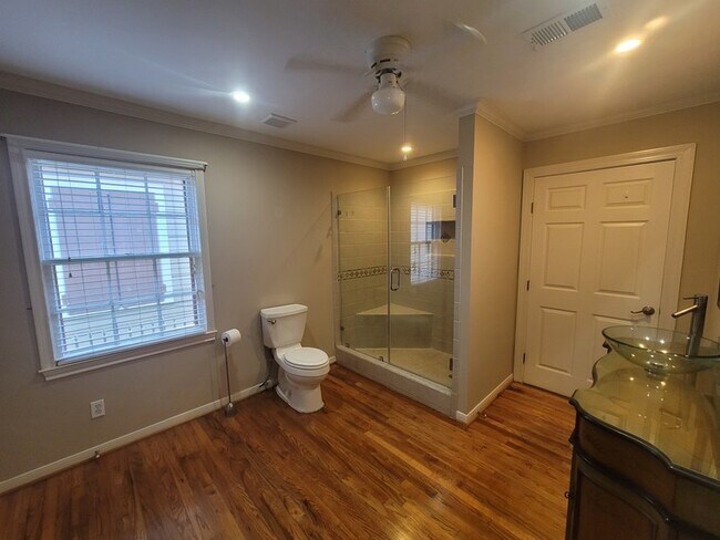 Building Photo - 2115 Avenue O