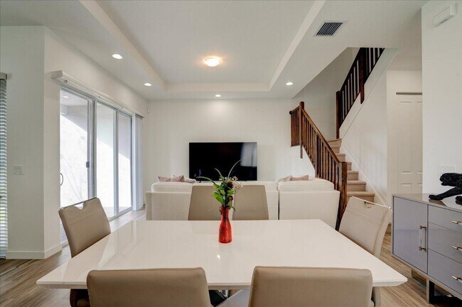 Building Photo - 1451 Pioneer Way