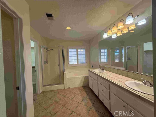 Building Photo - 42171 Orange Blossom Dr