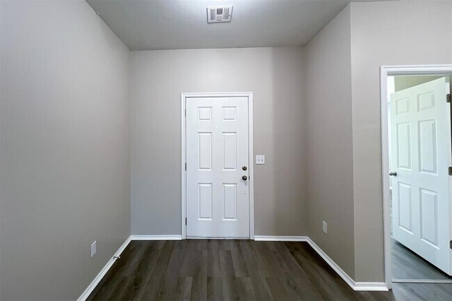 Building Photo - 2928 Cider Mill Ln