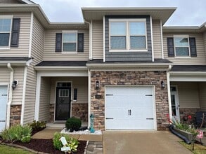 Building Photo - 1005 Longitude Dr