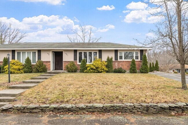 Building Photo - 45 Kinglet Dr