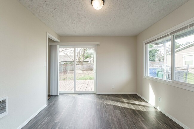 Building Photo - Ryde LLC