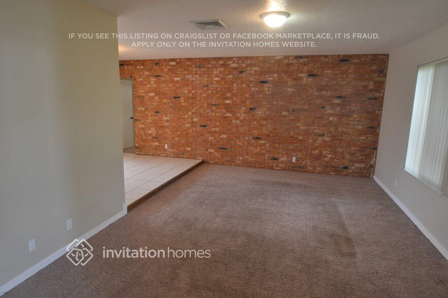 Building Photo - 5220 SW 8th Ct