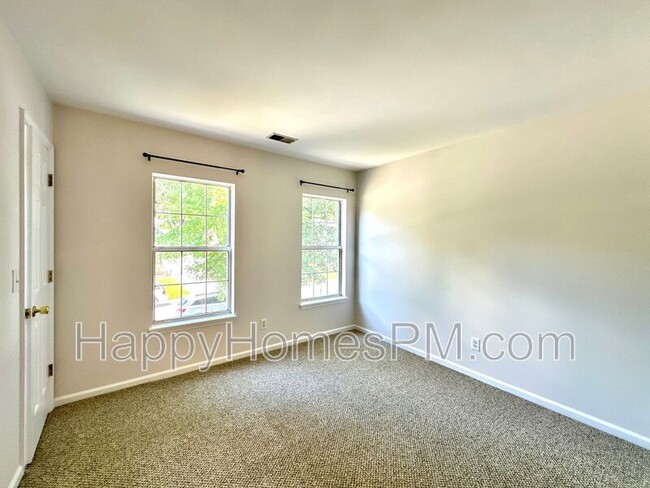 Building Photo - 5400 Greggs Landing