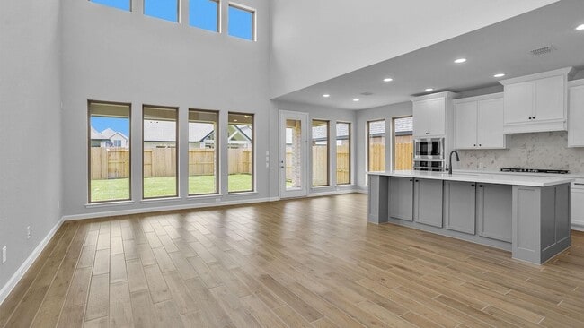 Building Photo - 10918 Spring Wind Dr