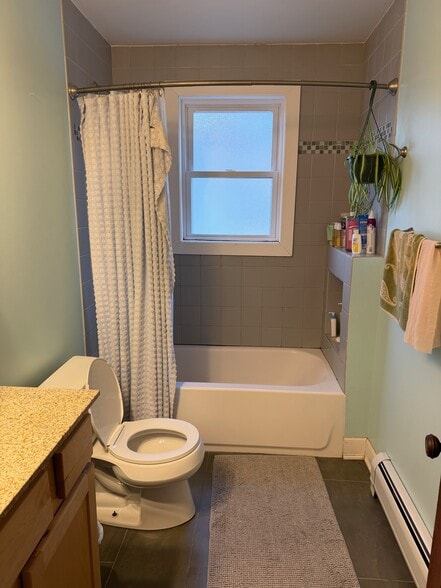 Building Photo - 289 S Winooski Ave