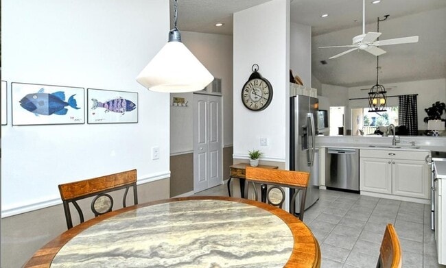 Building Photo - 5360 Hyland Hills Ave