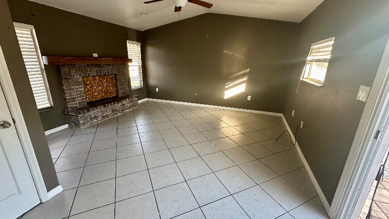 Building Photo - 1218 Sultana St