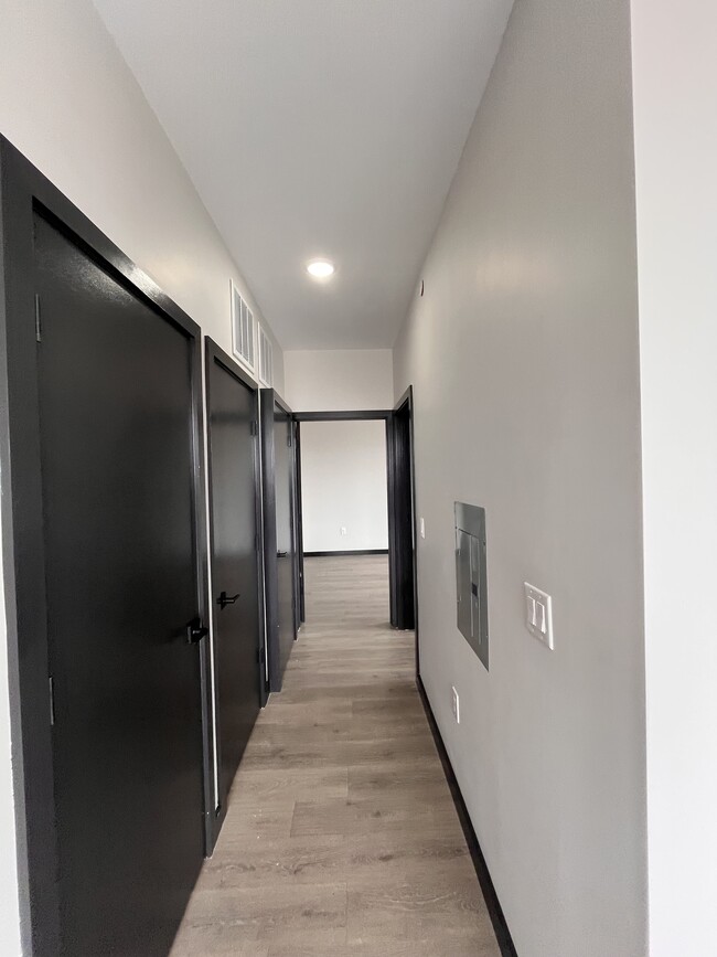 Building Photo - 99 Sackett St